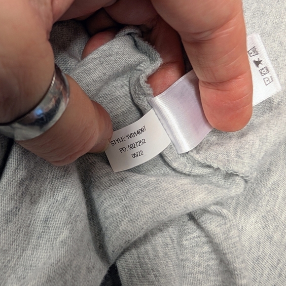 Vineyard Vines Men's Long Sleeve Hoodie Gray Heather with Patriotic Logo XL - Picture 10 of 11